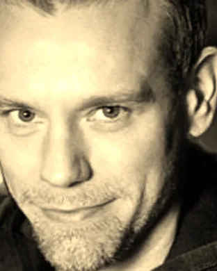 Adam Pascal