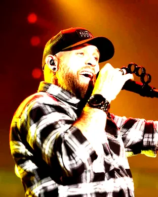 Brantley Gilbert & Aaron Lewis and The Stateliners