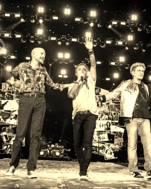 Live concert by Journey